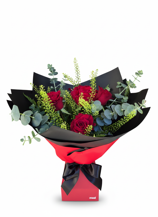 Six Red Roses in Vox Box