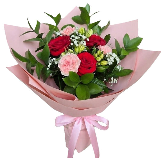 Impressive splendid mixed floral bouquet featuring premium focal blooms, hand-crafted for grand celebration delivery in South Auckland.